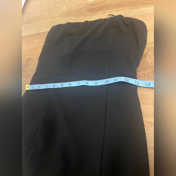 Dress - Mini tube dress with straps at the back - Picture 2 of 9